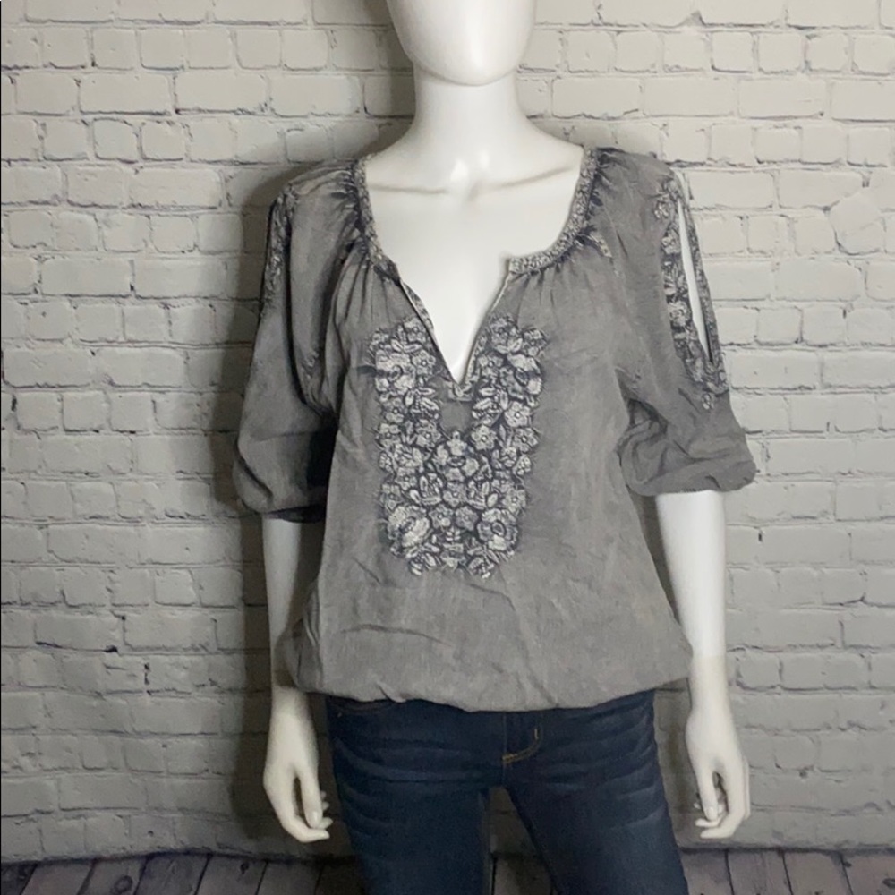 Solitaire Embroidered Grey Denim 3/4 Top Medium